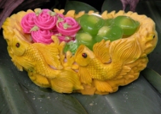 玫瑰果蔬果蔬菜水果雕刻示范艺术食材花工艺精湛陈列展品展示南瓜糕玫瑰金鱼图片